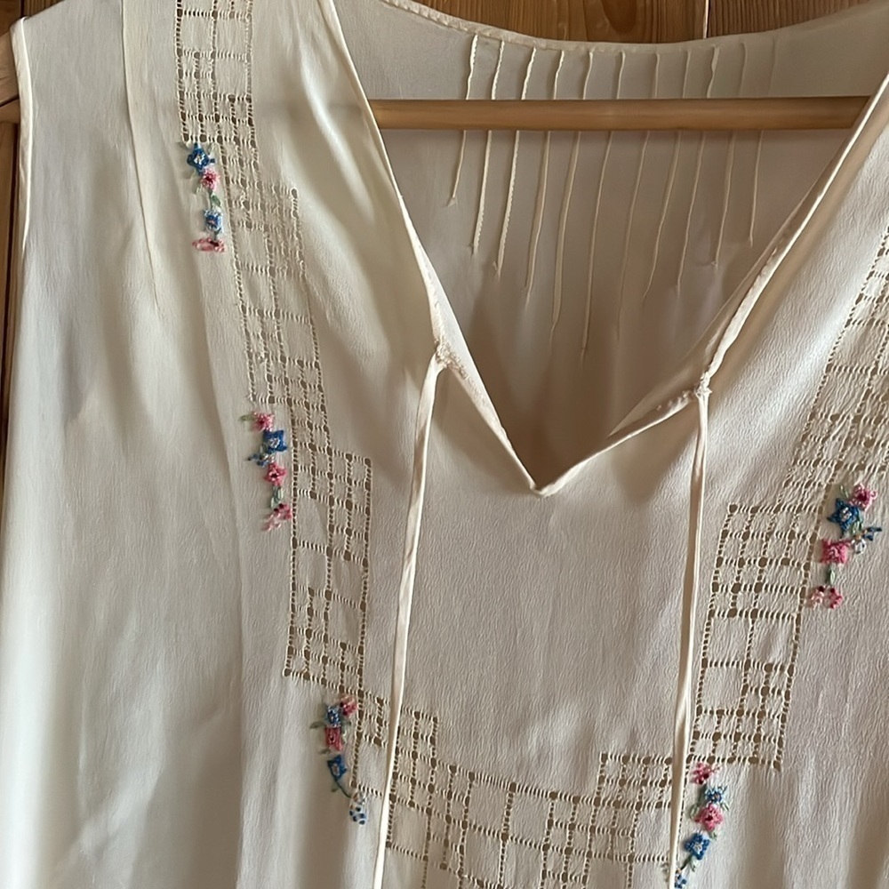 Vintage 1920s Embroidered Silk Dress Small - Picture 3 of 7